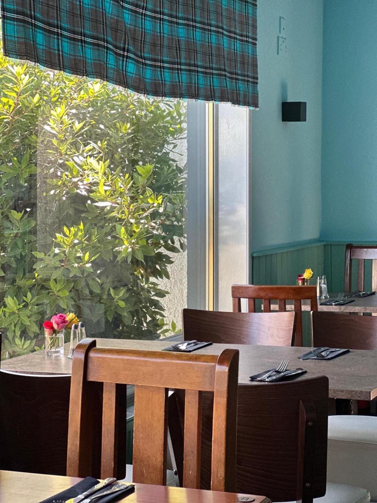 Argyll Hotel Улапул Екстериор снимка
